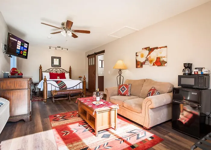 Whispering Creek Bed & Breakfast