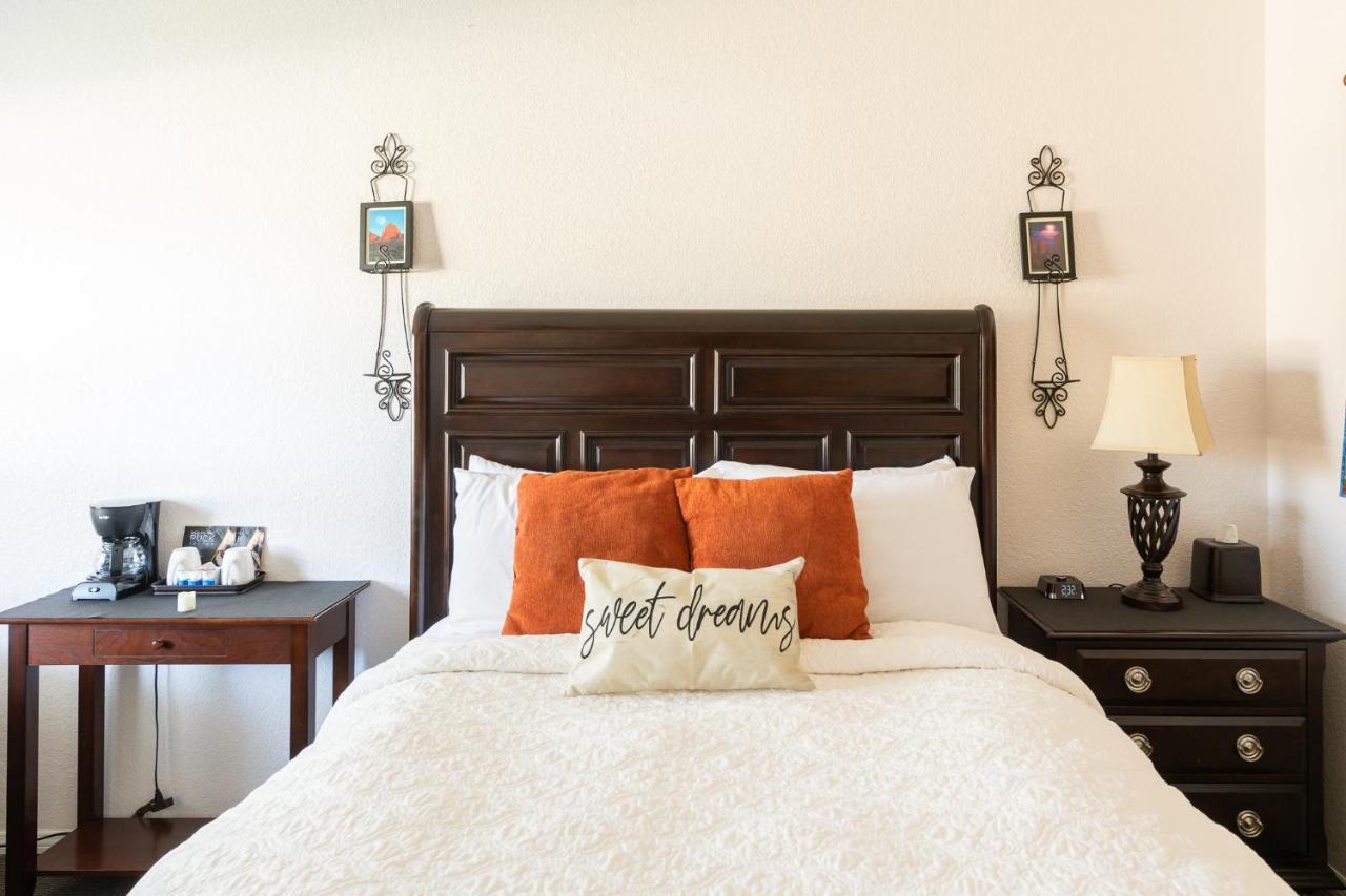Whispering Creek Bed & Breakfast 4*