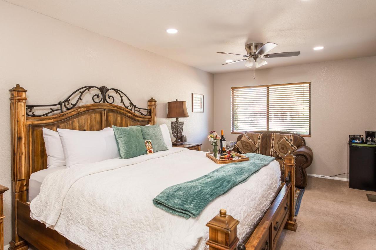 Whispering Creek Bed & Breakfast Sedona